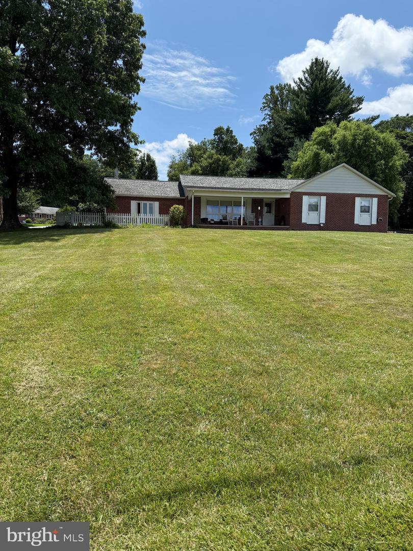 Property Photo: 10 Grasshopper Lane PA 17320