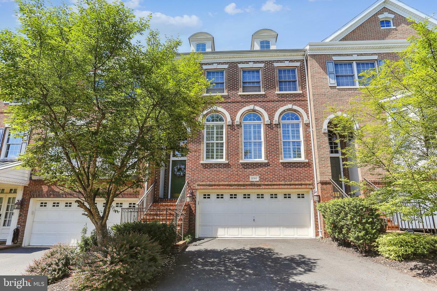 Property Photo: 10363 Gershwin Court VA 22124