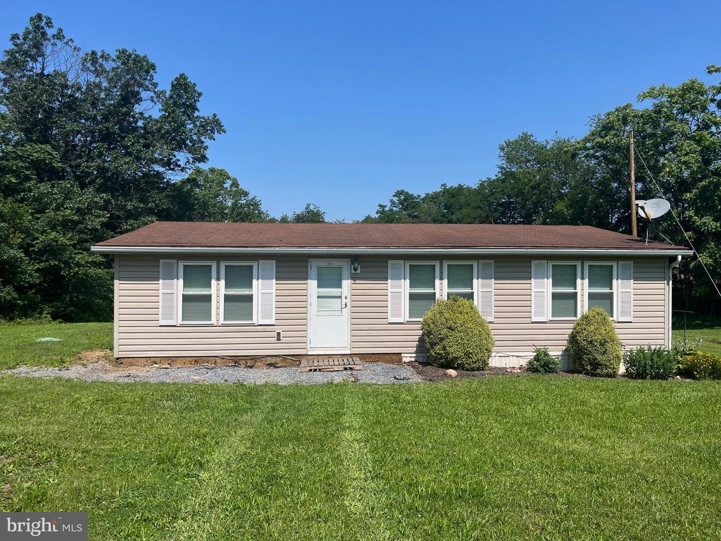 10915 Burkett Road  Greencastle PA 17225 photo