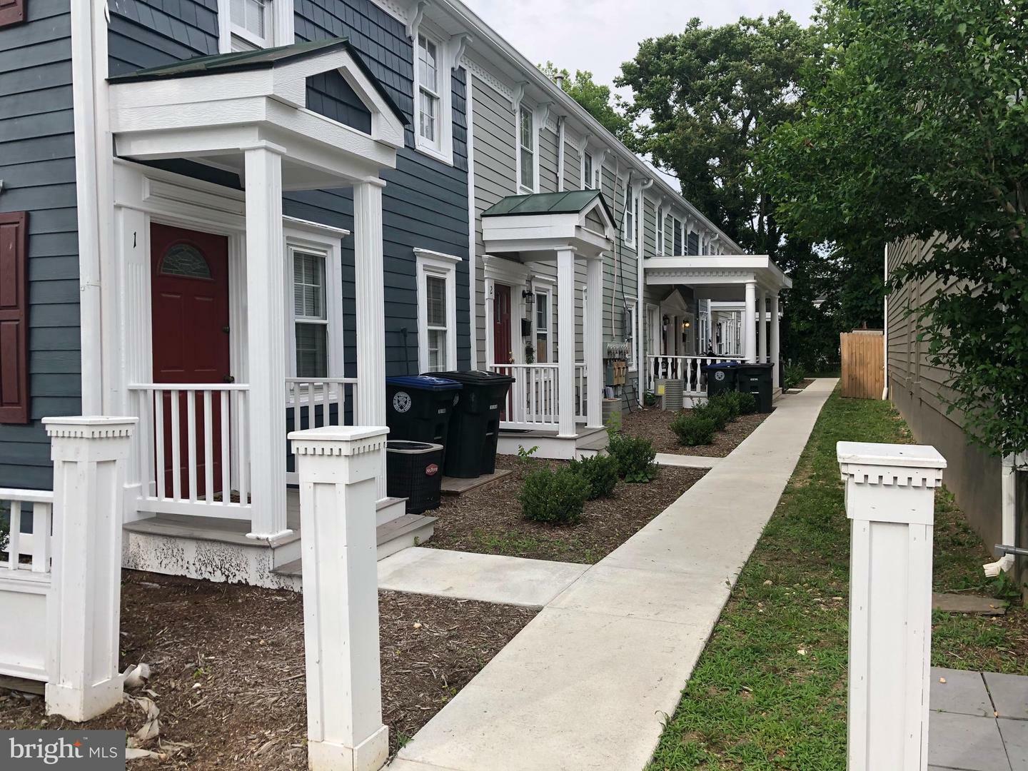 Property Photo: 1409 Charles Street 2 VA 22401