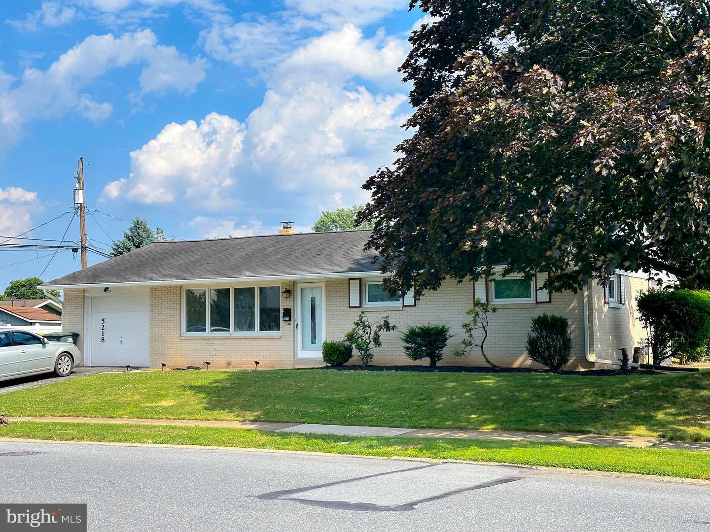 5218 Stuart Drive  Mechanicsburg PA 17055 photo