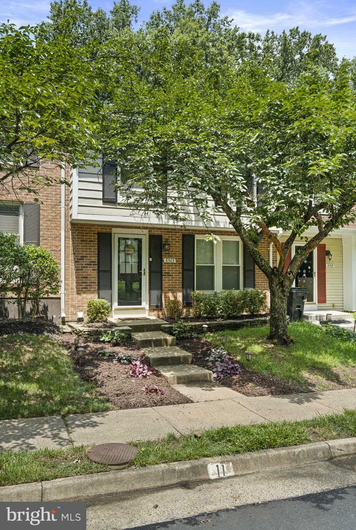 Property Photo: 6503 Field Master Drive VA 22152