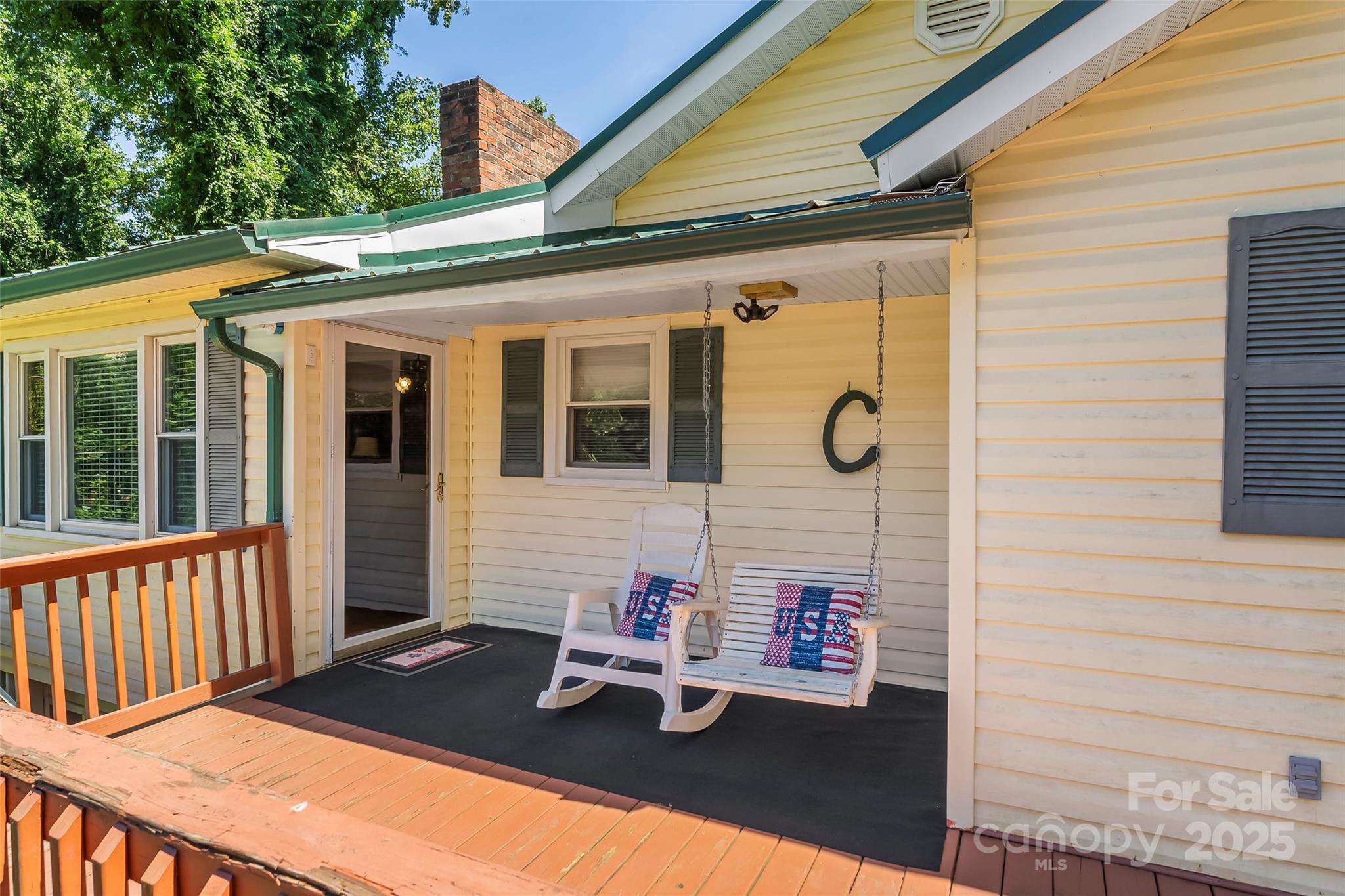 Property Photo: 339 Highland Drive NC 28752