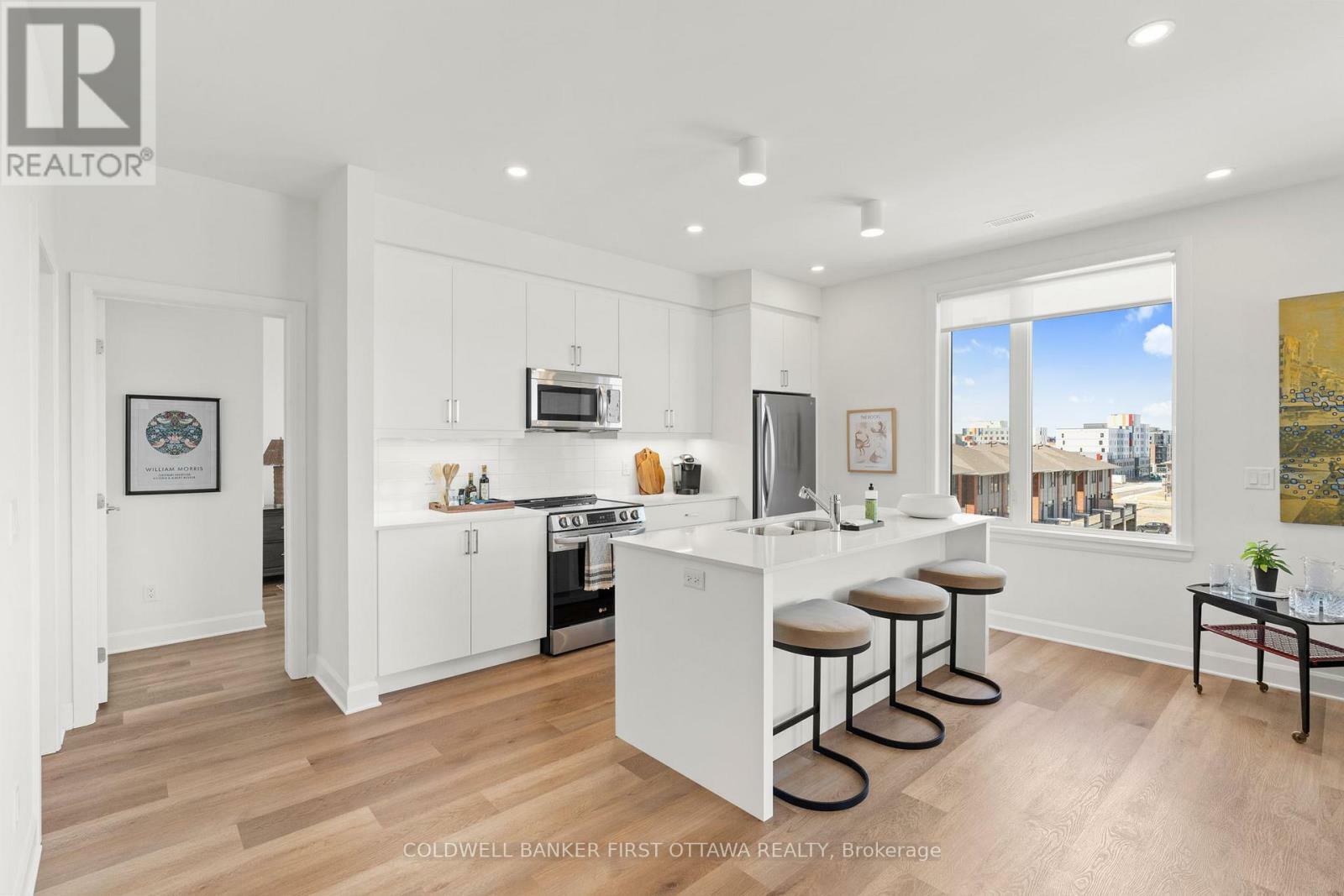 Property Photo: 530 Pimiwidon Street 104 ON K1K 5B4