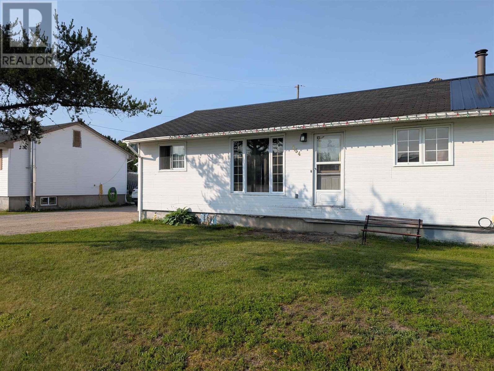 Property Photo: 154 Avenue Du Parc ON P0S 1B0