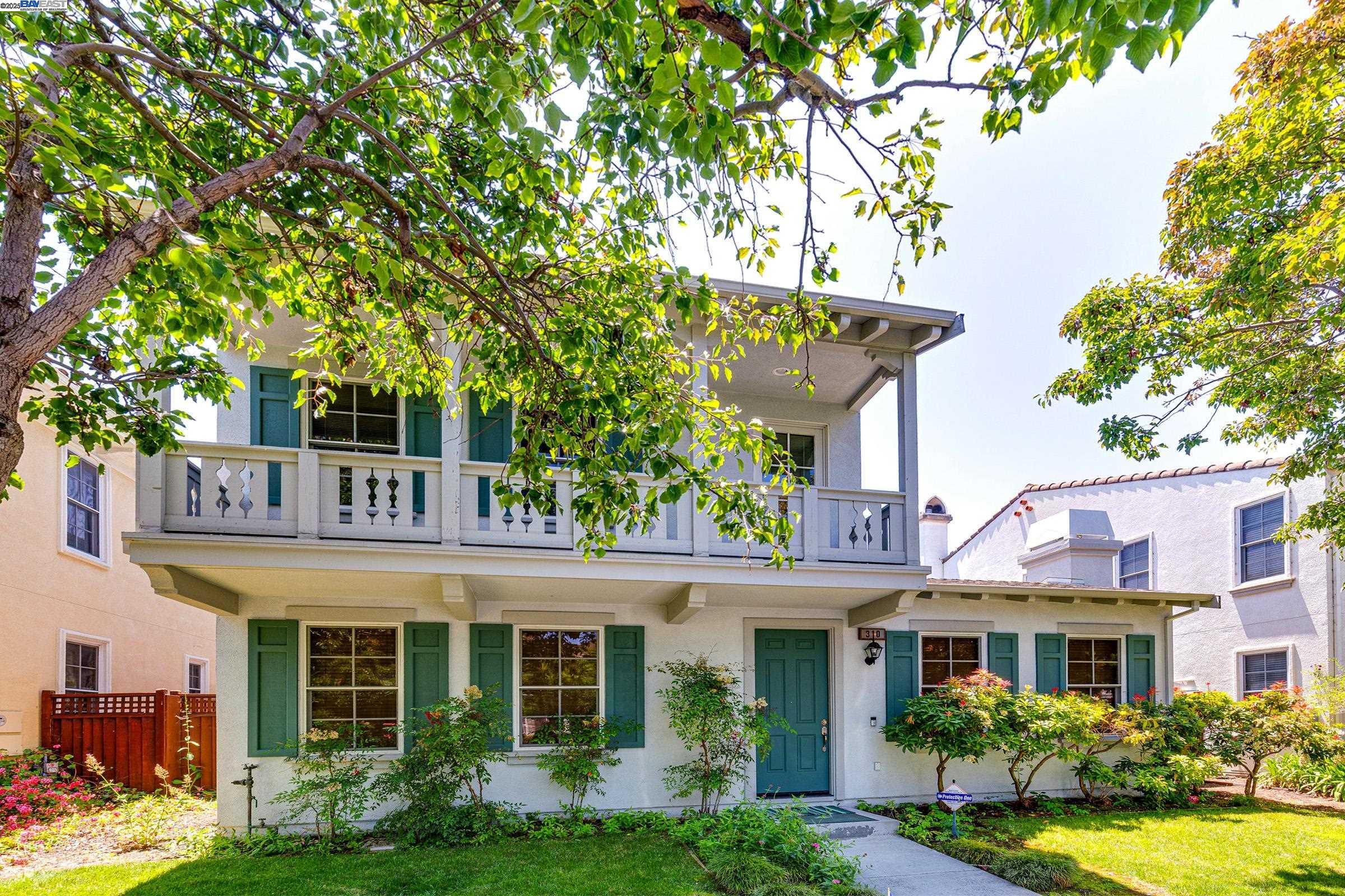 Property Photo: 310 Lina Ave CA 94501