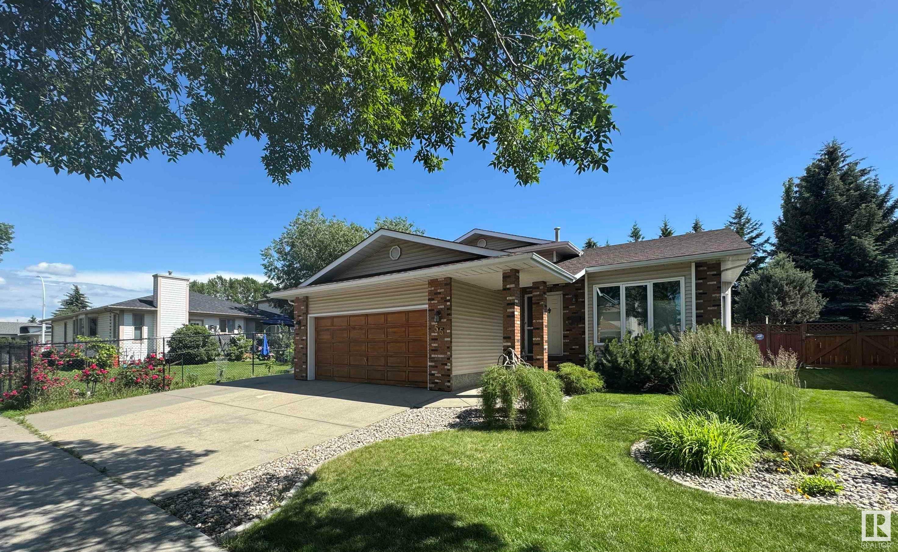 55 Coachman Way  Sherwood Park AB T8H 1B8 photo
