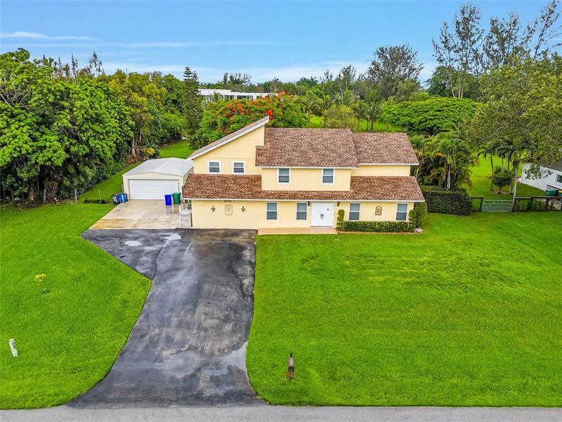 Property Photo: 5531 SW 196th Ln FL 33332