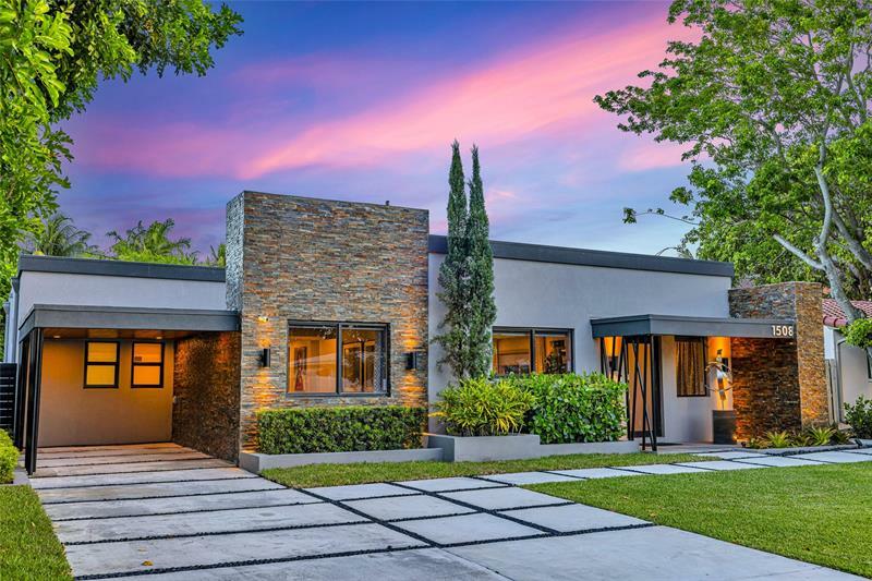 Property Photo: 1508 NE 18th Street FL 33305