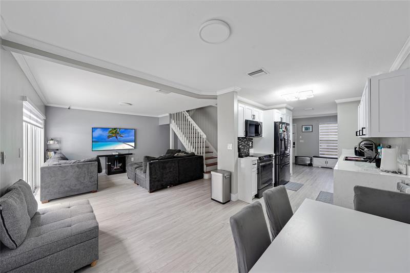 Property Photo: 17095 NW 23rd St FL 33028