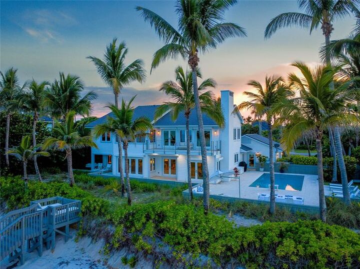 Property Photo: 116 Ocean Way FL 32963