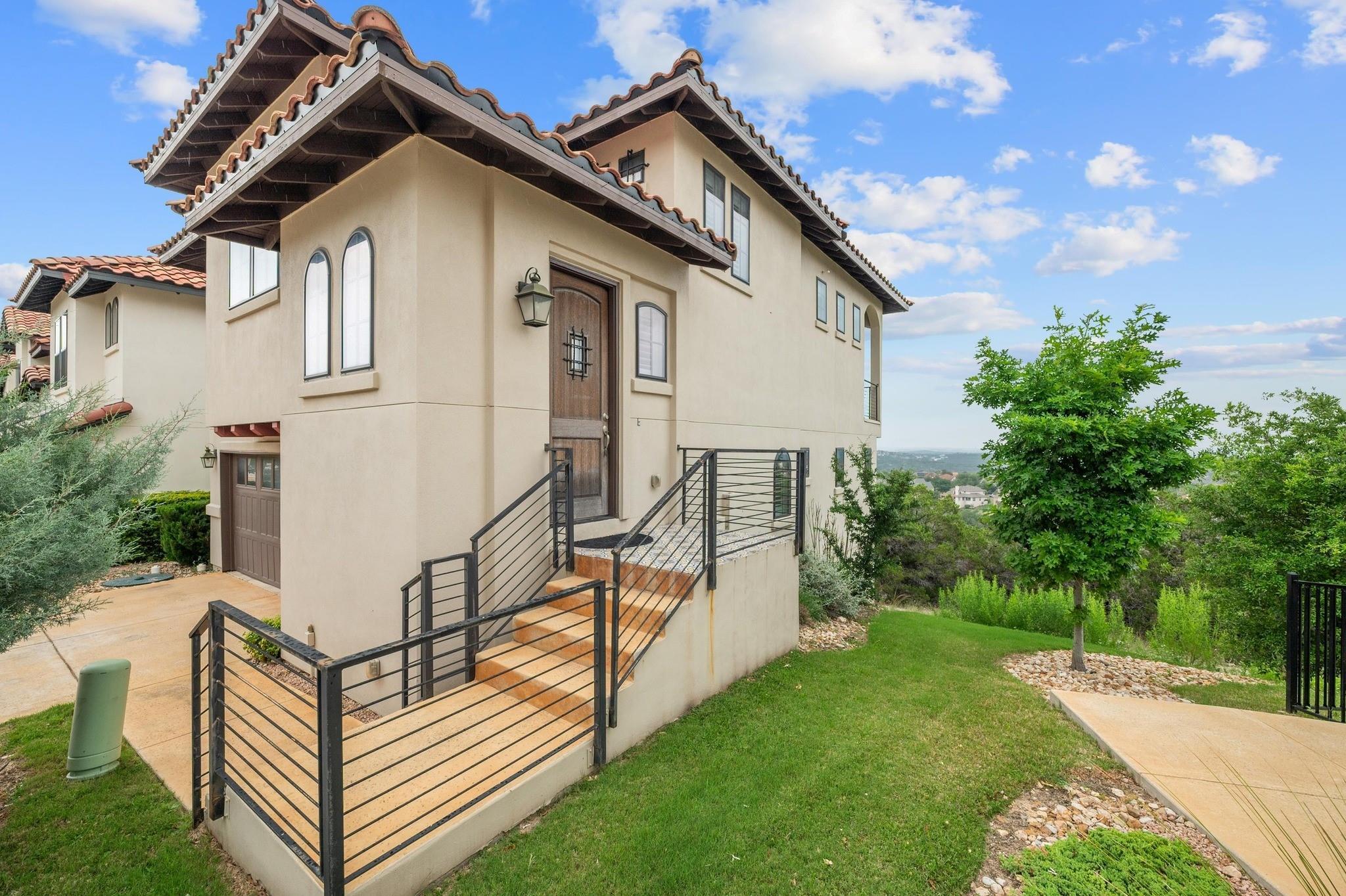 Property Photo:  409 Rose Branch Way 21  TX 78738 