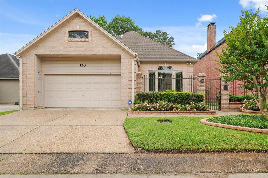 Property Photo: 120 Summerwood Street TX 77706