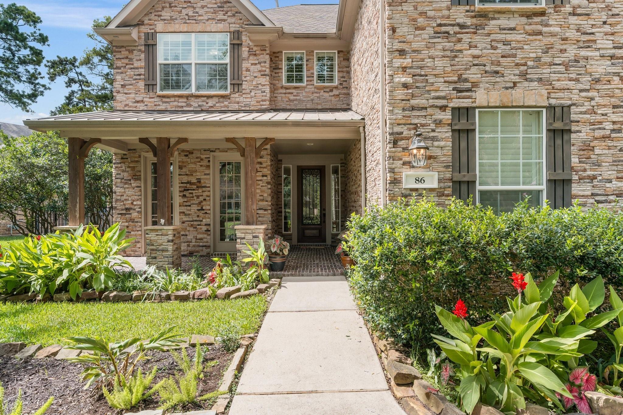 Property Photo: 86 S Beech Springs Circle TX 77389