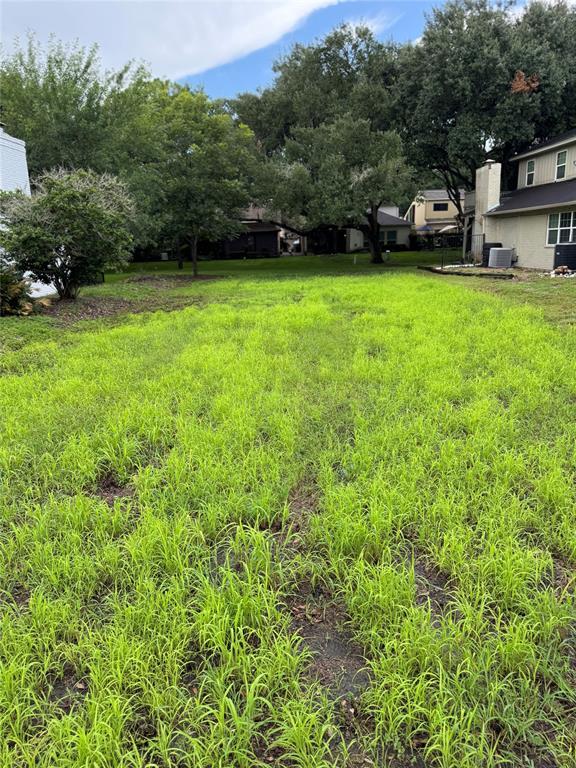 Property Photo: 2711 Quail Creek Drive TX 77459