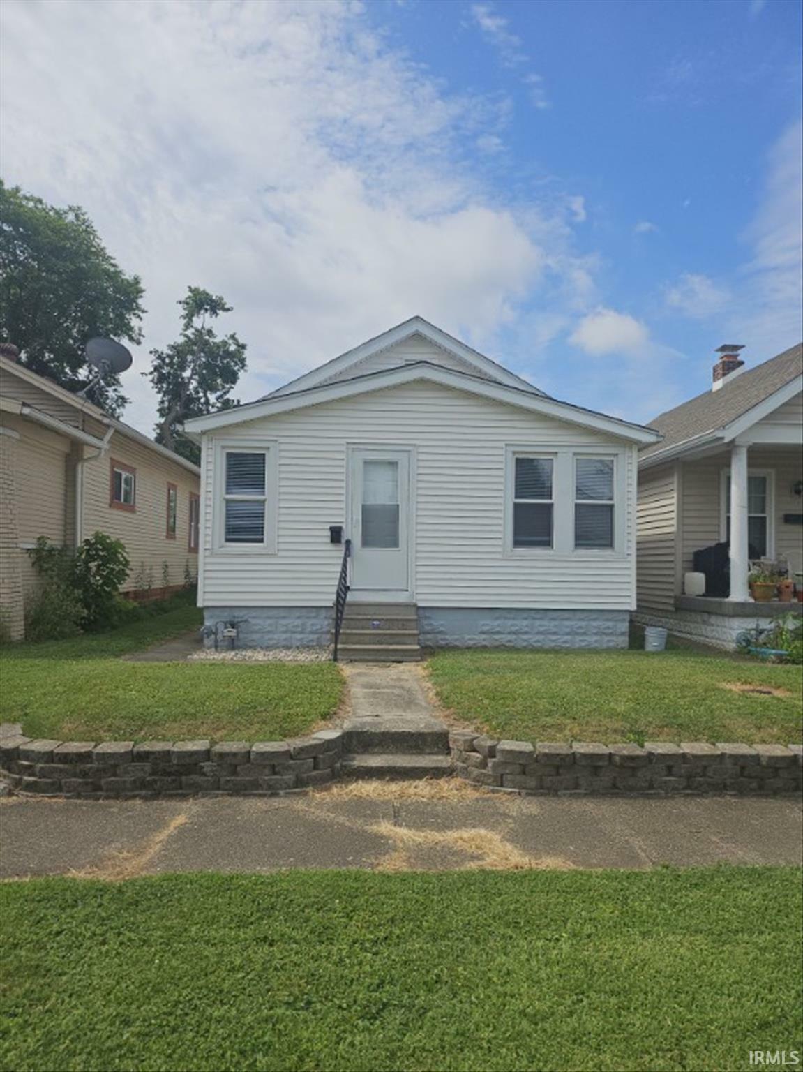 Property Photo:  16 W Tennessee Street  IN 47711 