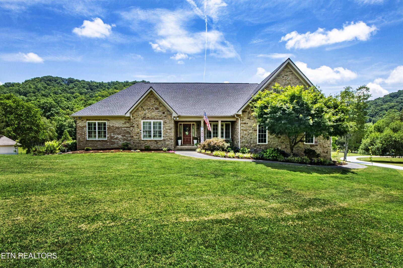 Property Photo: 9436 Naff Rd TN 37754