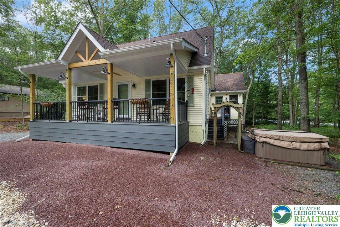 Property Photo: 71 Pope Lane PA 18210