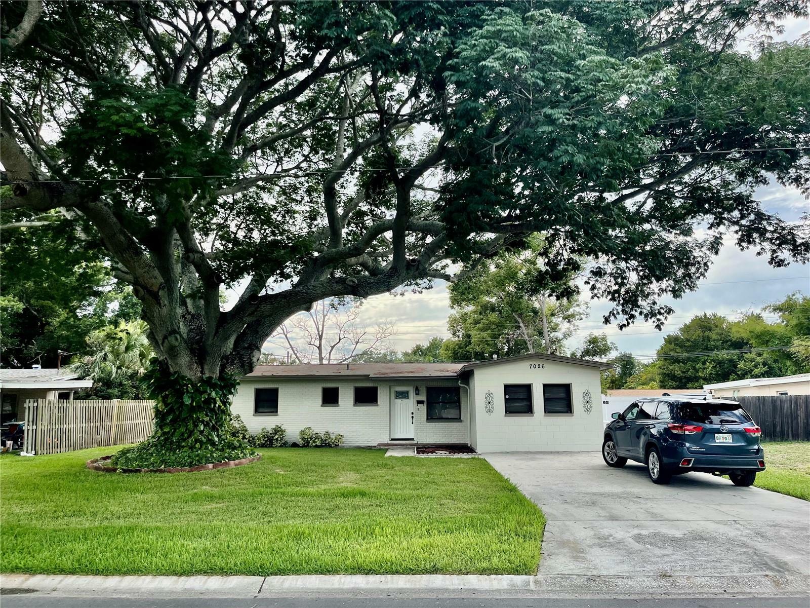 Property Photo: 7026 20th Street N FL 33702