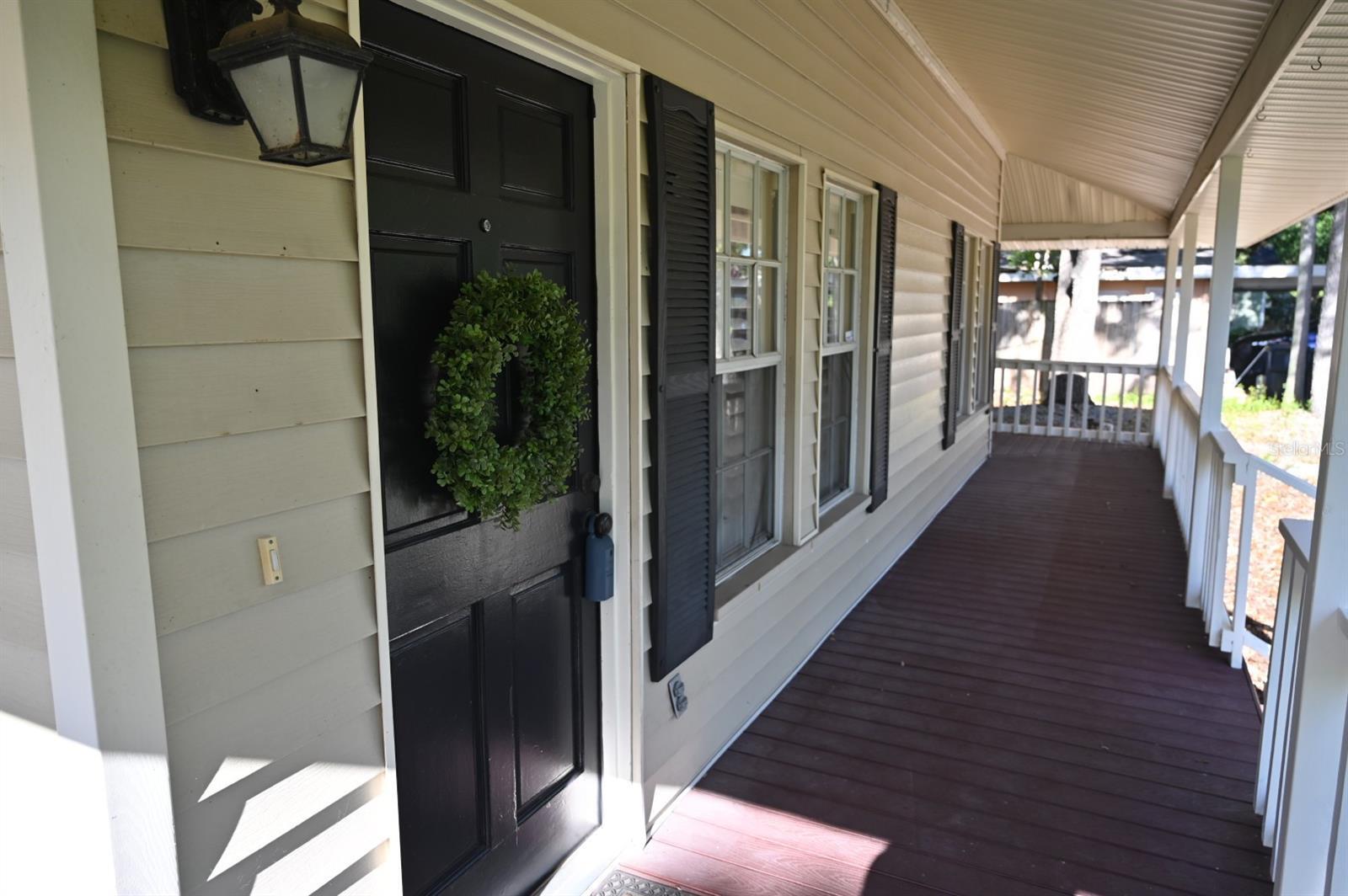 Property Photo: 3906 W San Luis Street FL 33629