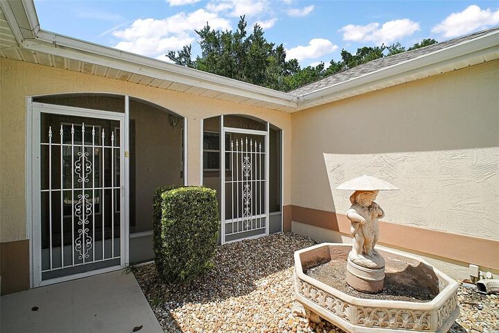 Property Photo:  1512 Cervantes Place  FL 32159 