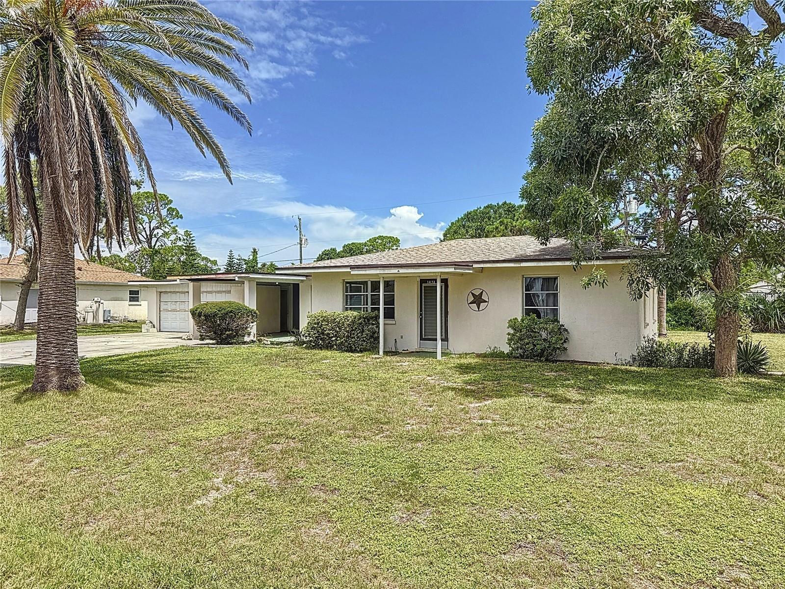 Property Photo: 1432 Poinciana Road FL 34293