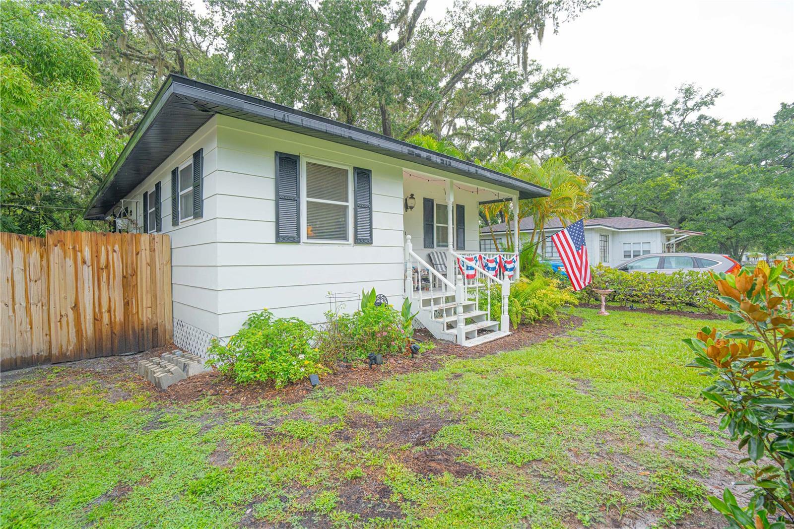 Property Photo: 805 E 20th Street FL 32771