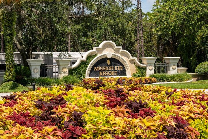 Property Photo:  9517 San Fernando Court  FL 34737 