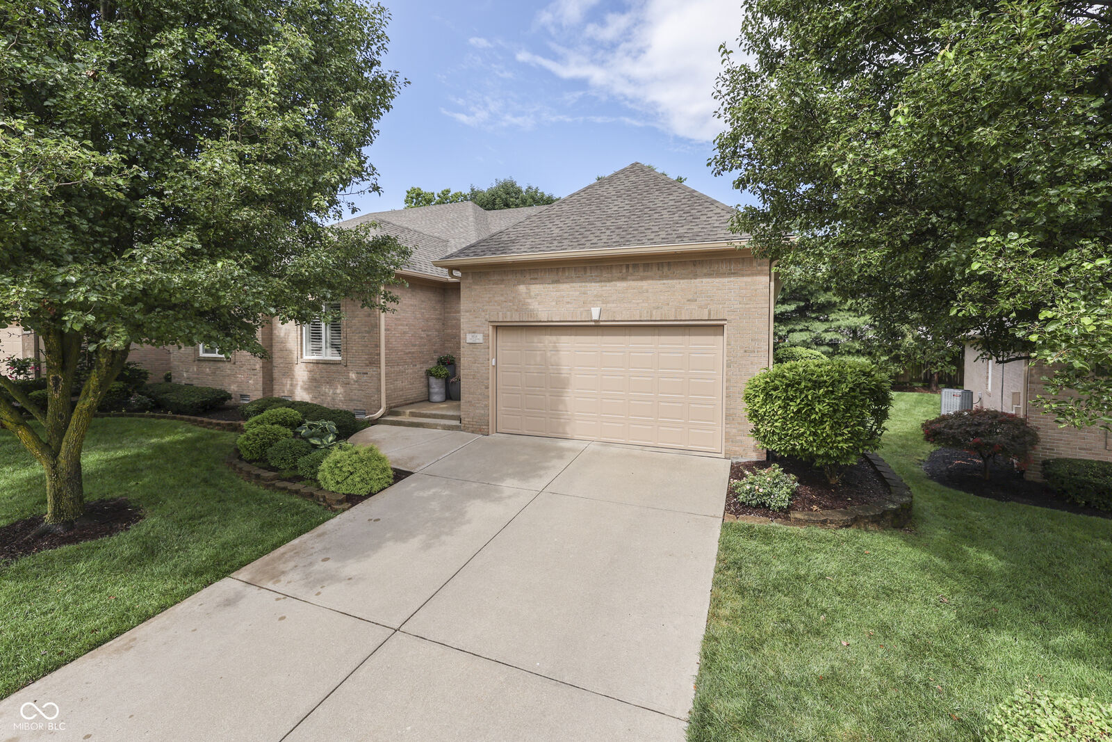 Property Photo:  1454 Heron Ridge Boulevard  IN 46143 