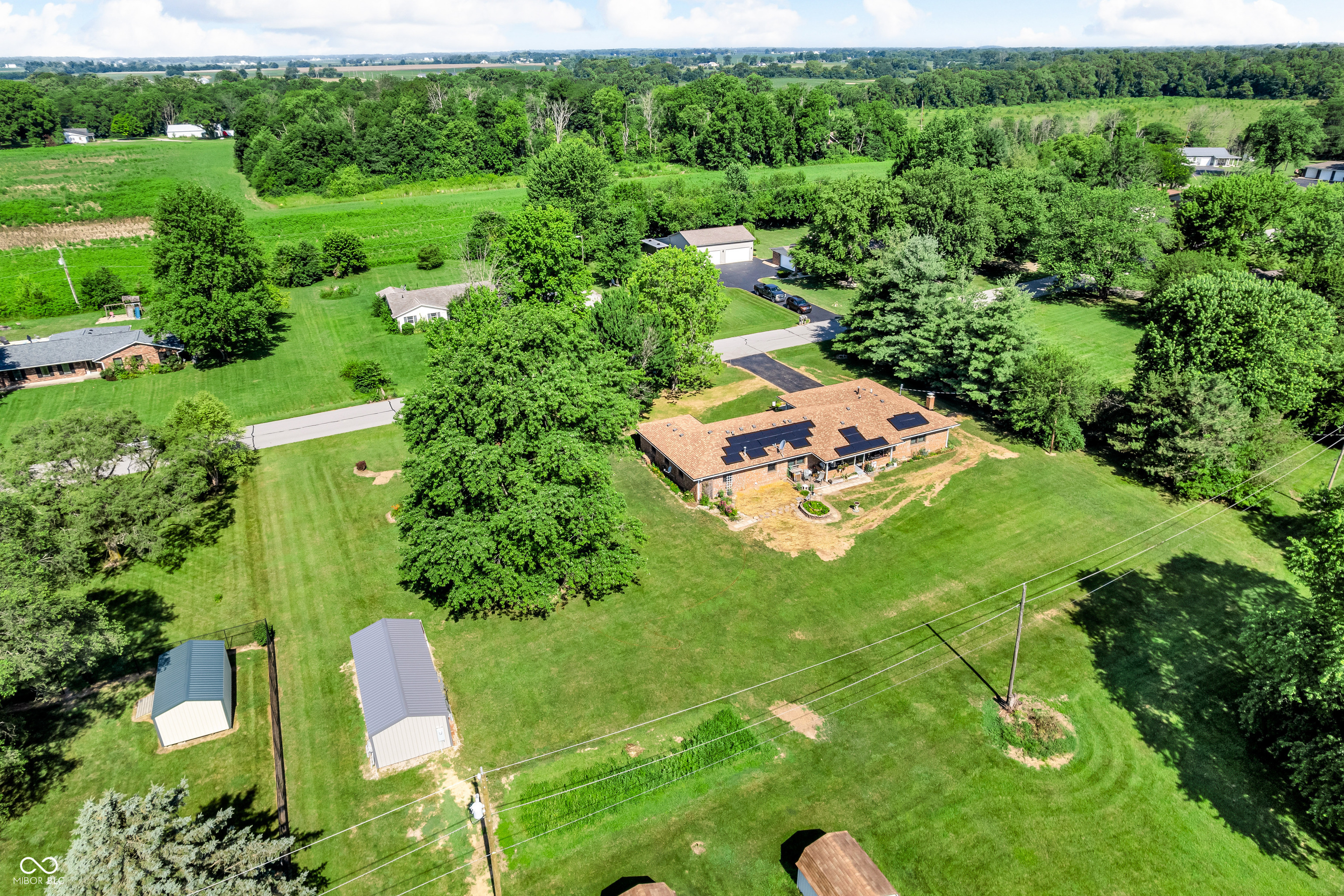 Property Photo: 2571 Stonybrook Lane IN 46131