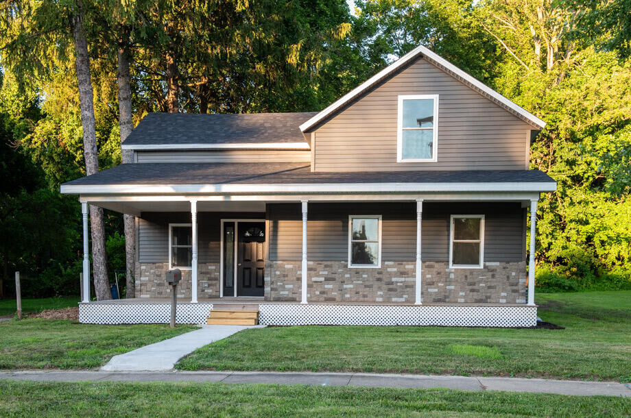 Property Photo:  1120 8th Street  MI 49093 