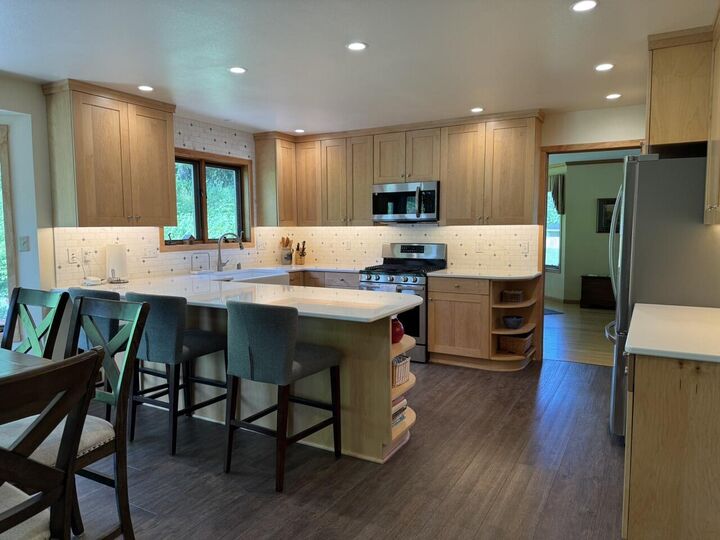Property Photo: 1202 E Clifford St WI 53073
