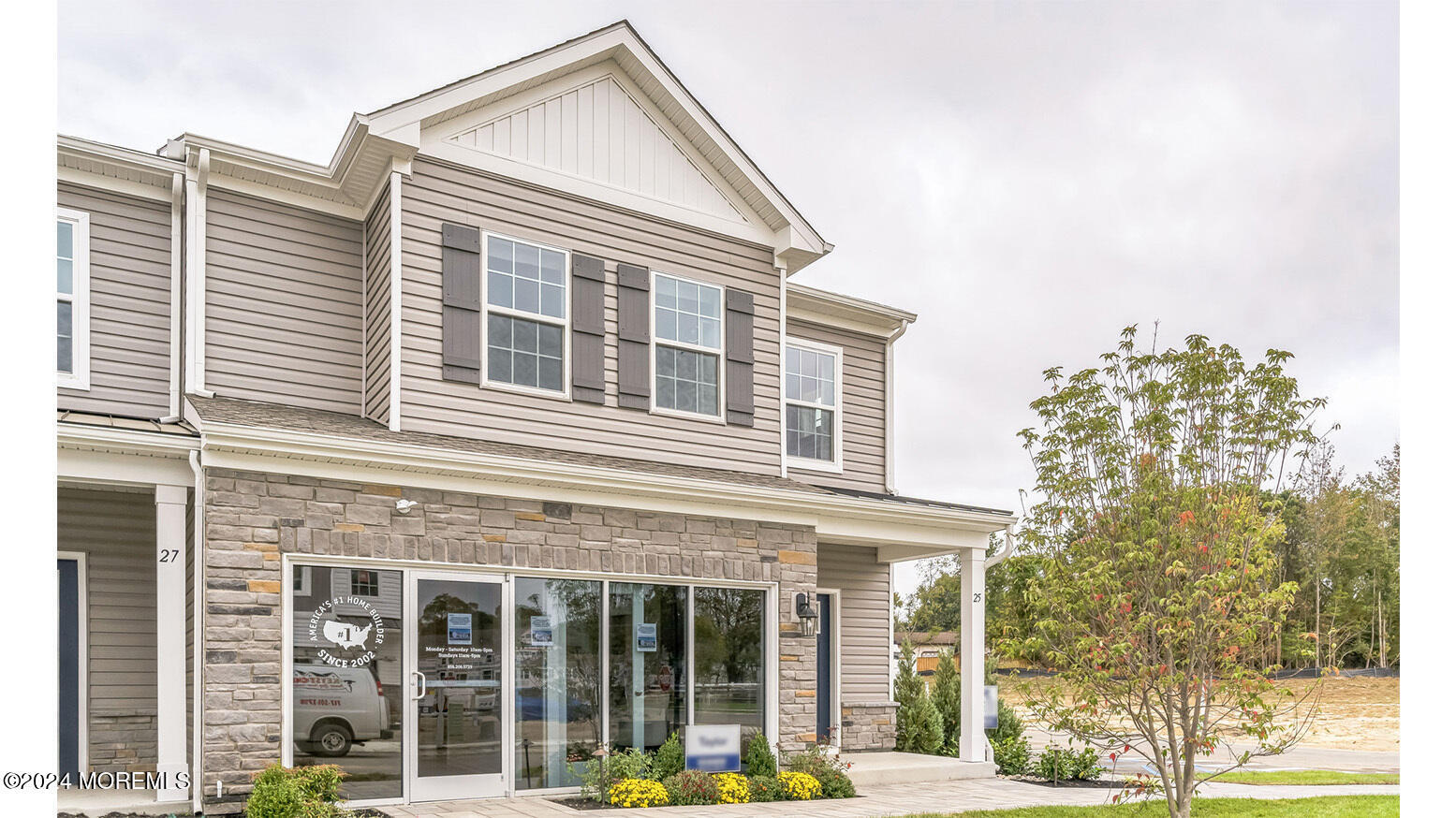 18 Victoria Gardens Square  Neptune Township NJ 07753 photo