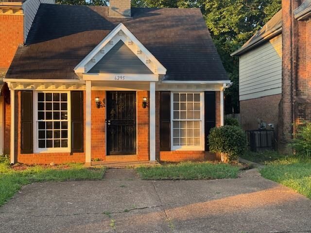 Property Photo: 6295 Kirby Downs Dr TN 38115