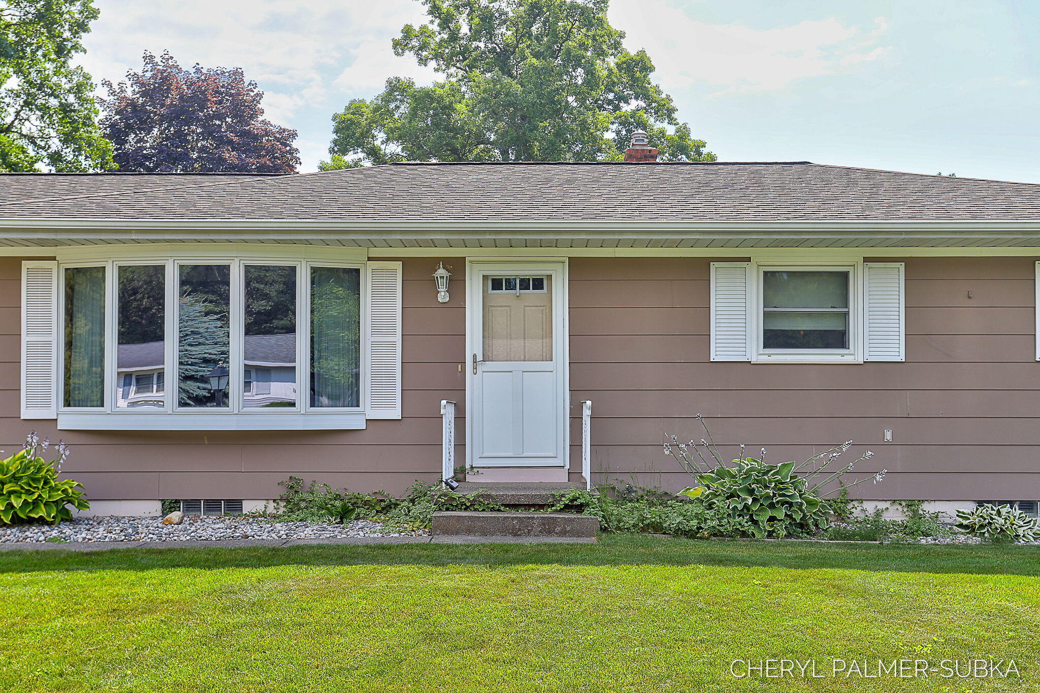 Property Photo: 1838 Kings Court MI 49445