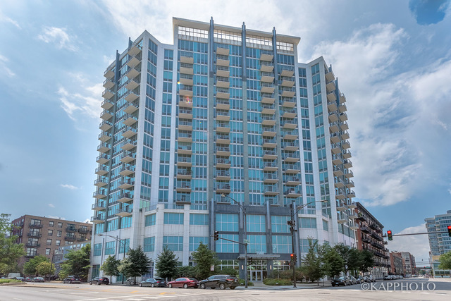 Property Photo:  1600 S Indiana Avenue P-84  IL 60616 