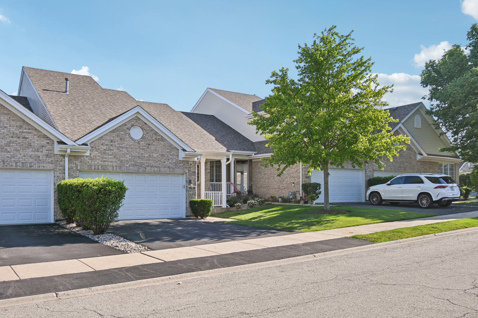 Property Photo: 11636 Waterway Court IL 60467