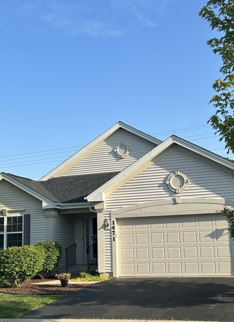 Property Photo: 1471 Baroque Avenue IL 60073