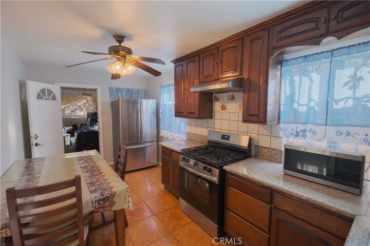 Property Photo:  2534 E 127th St  CA 90222 