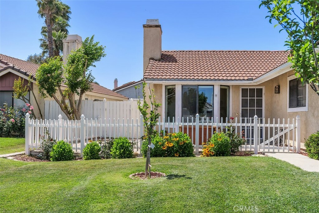 Property Photo: 39619 Knollridge Drive CA 92591