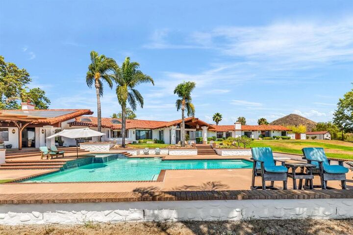 Property Photo:  2732 Vista Del Piedra  CA 91935 