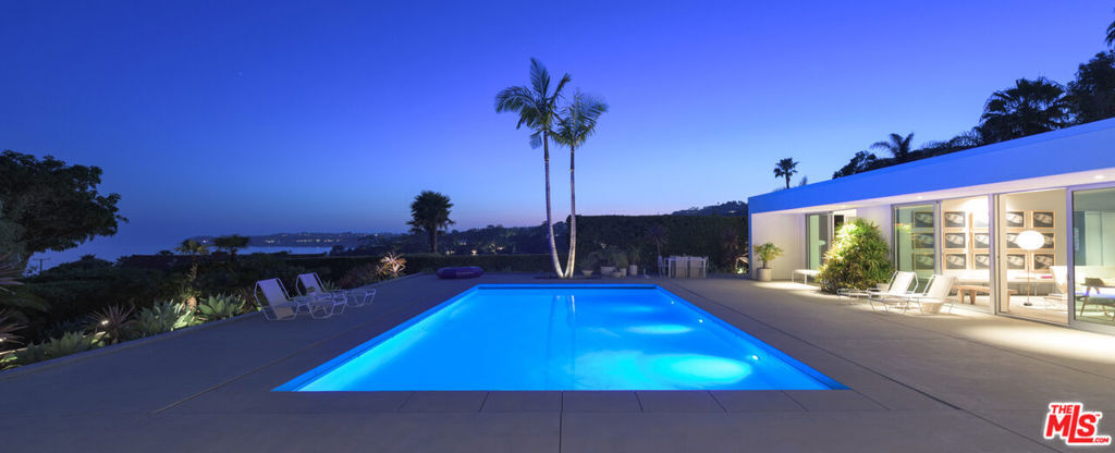 Property Photo: 27044 Sea Vista Drive CA 90265