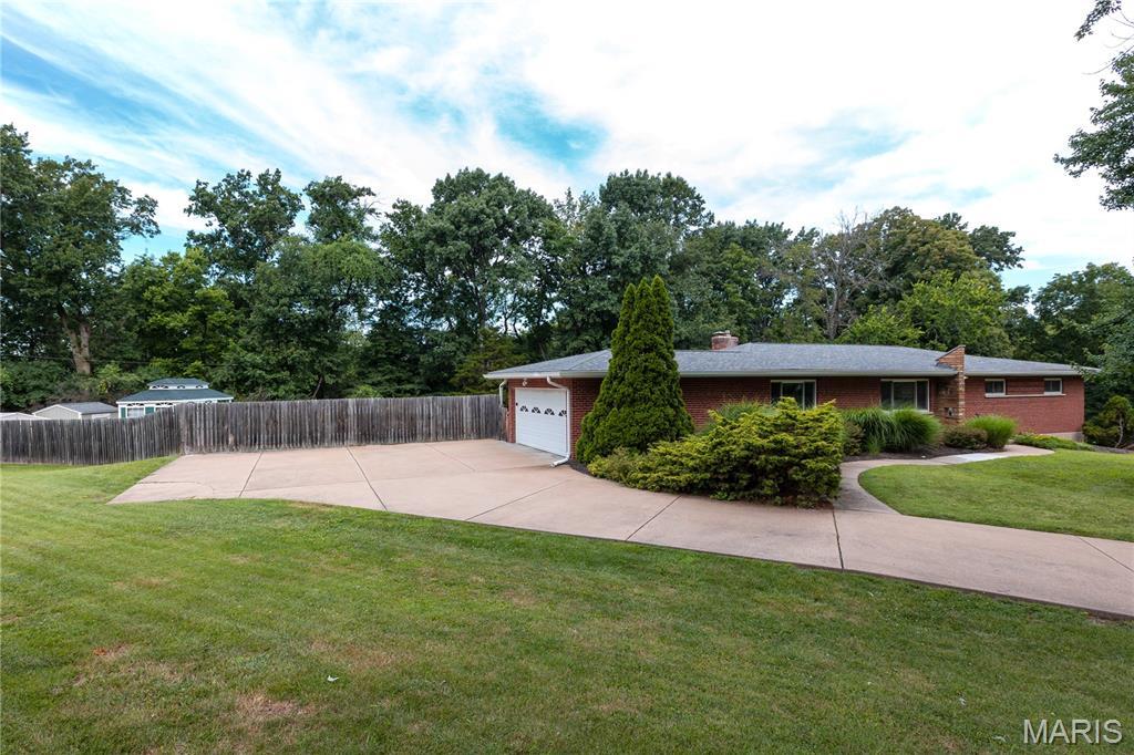 Property Photo: 9836 Sundown Square MO 63141