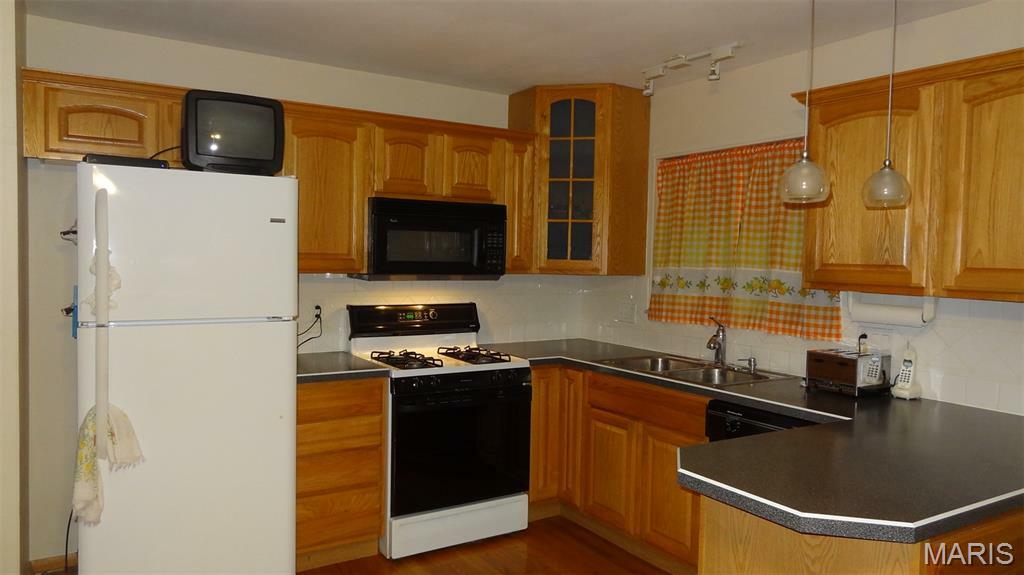 Property Photo: 5709 Chatport Road MO 63129