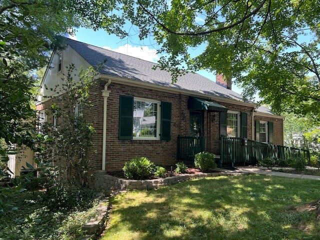 Property Photo: 115 Maplemere Dr TN 37040