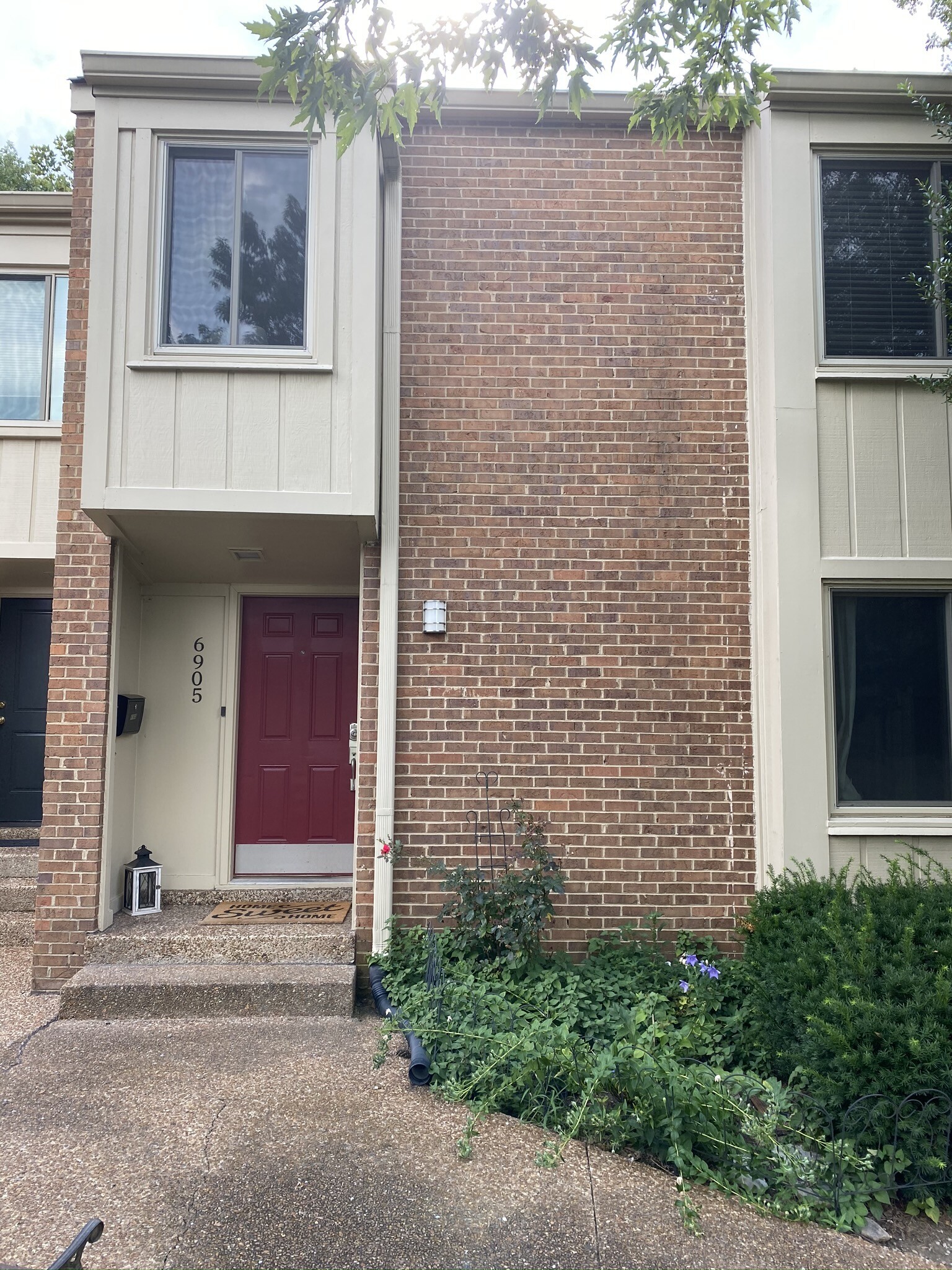 Property Photo: 6905 Highland Park Dr TN 37205