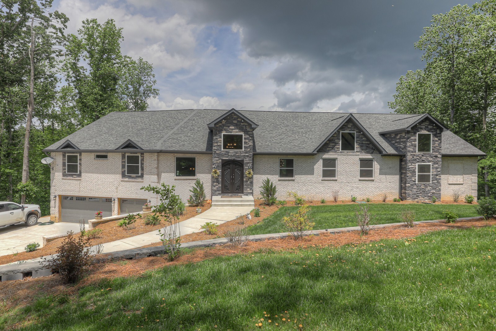 Property Photo:  1098 Paiute Trail  TN 37143 