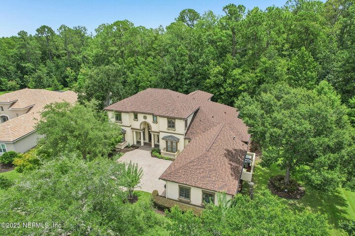 Property Photo: 2645 Oakgrove Avenue FL 32092