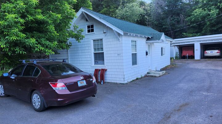 Property Photo: 921 E Beckwith Avenue MT 59801