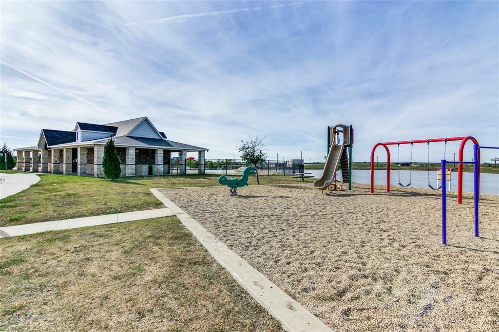 Property Photo: 2133 Whispering Sage Boulevard TX 75189